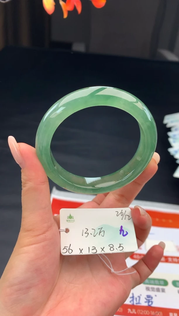 未镶嵌手镯翡翠翡翠自带#送人#，假一赔三