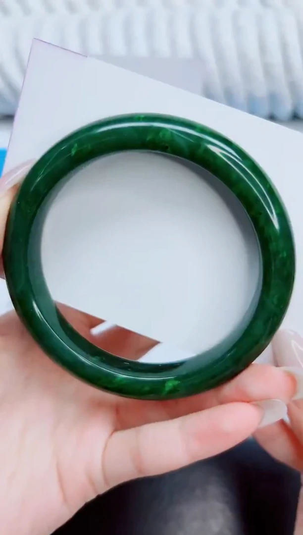 未镶嵌手镯和田玉47/66.3/BY