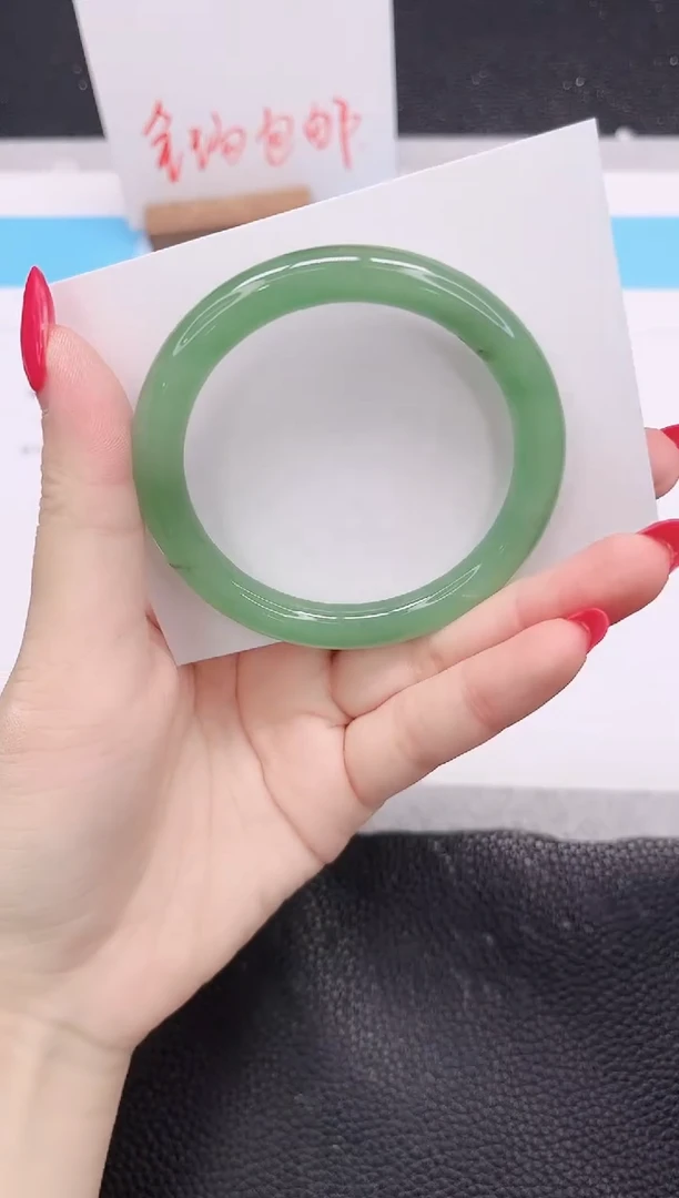 未镶嵌手镯石英质玉80-54.1