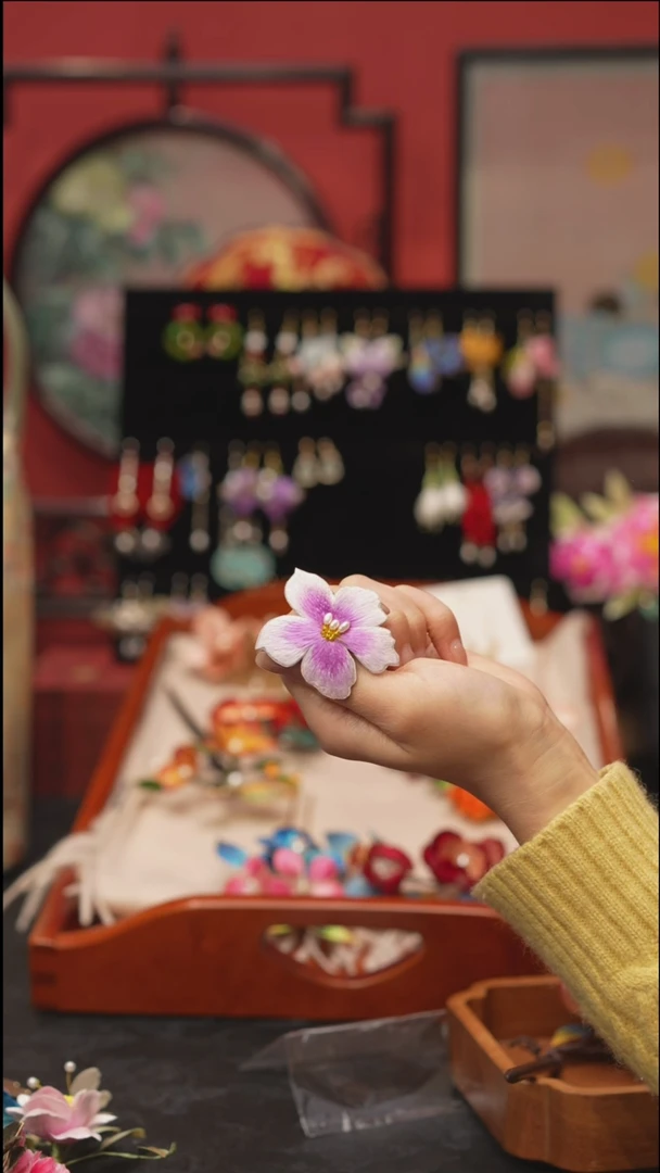 刺绣香***花非遗绒花饰品