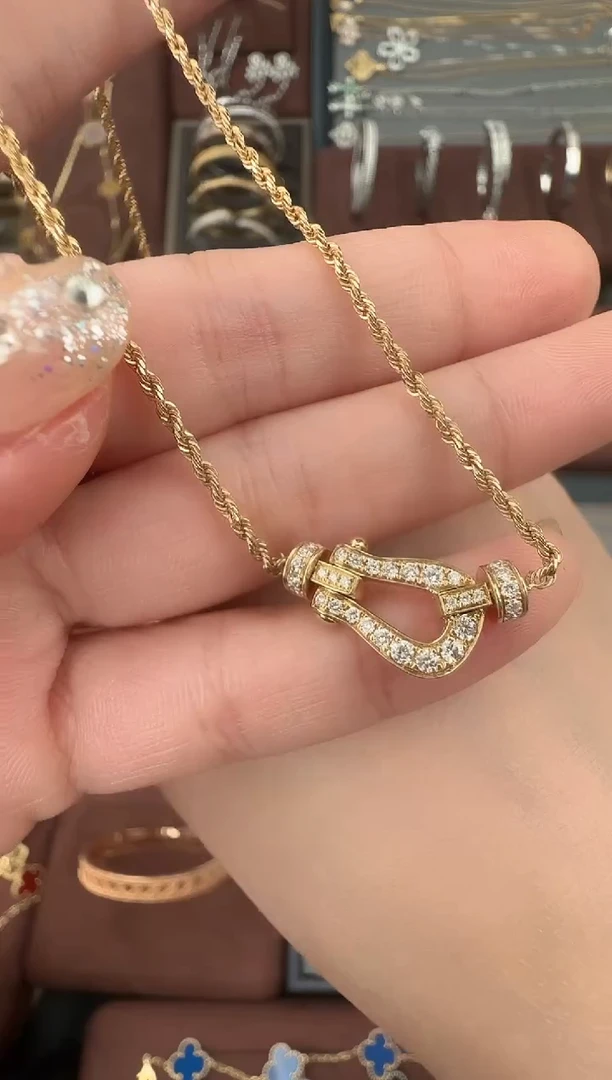 【闪购商品】钻石项链18K金镶嵌马蹄项链（8克）