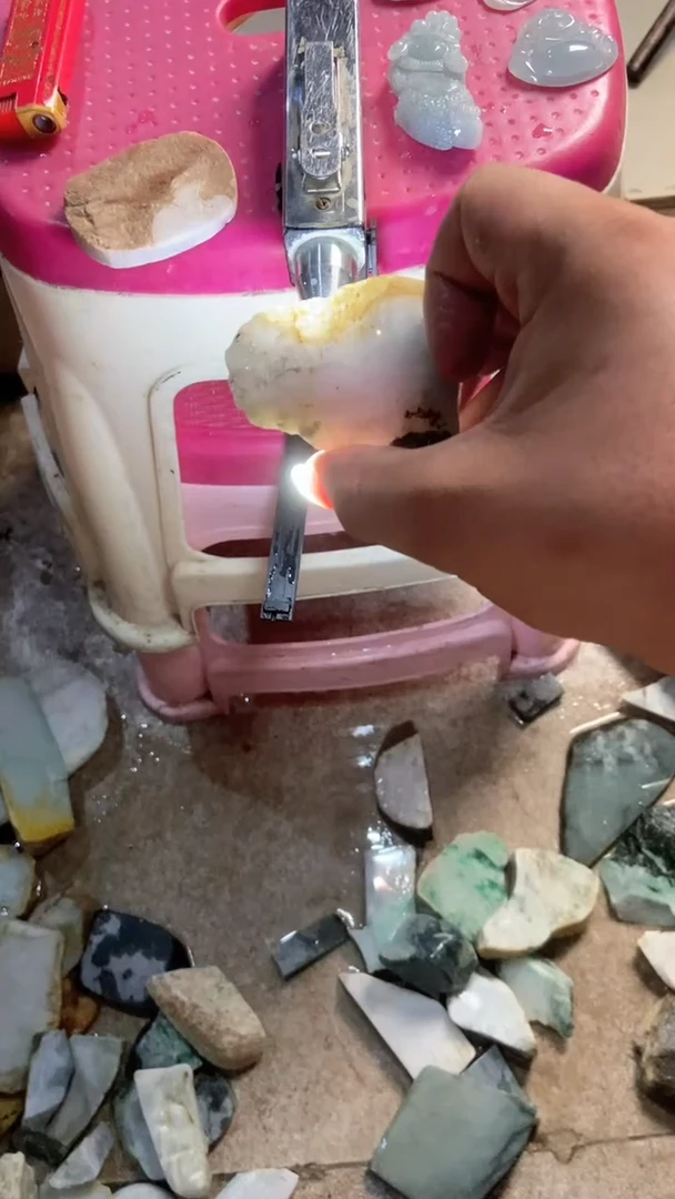 配石翡翠翡翠边角料未加工50