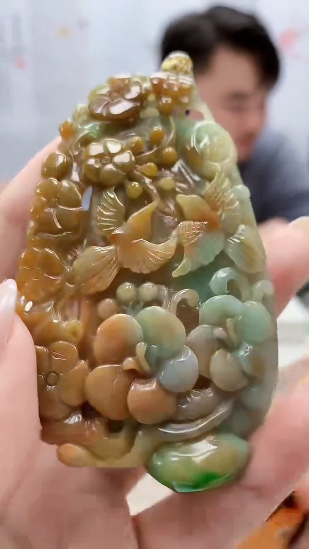 未镶嵌定制翡翠5060xx-毛货挂件180