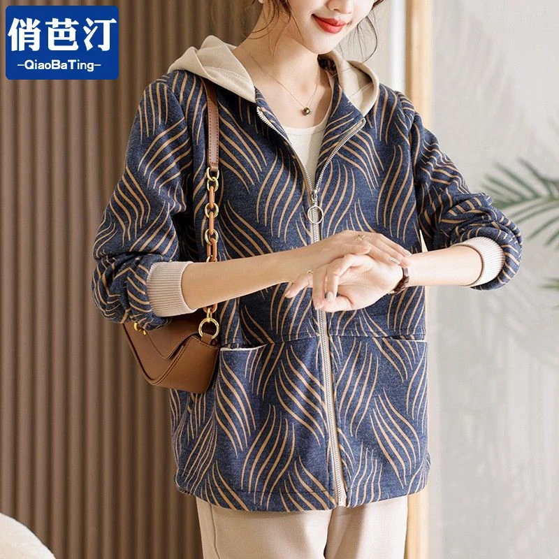 气质妈妈装连帽外套休闲短款上衣洋气春装中老年40到50春秋款外套