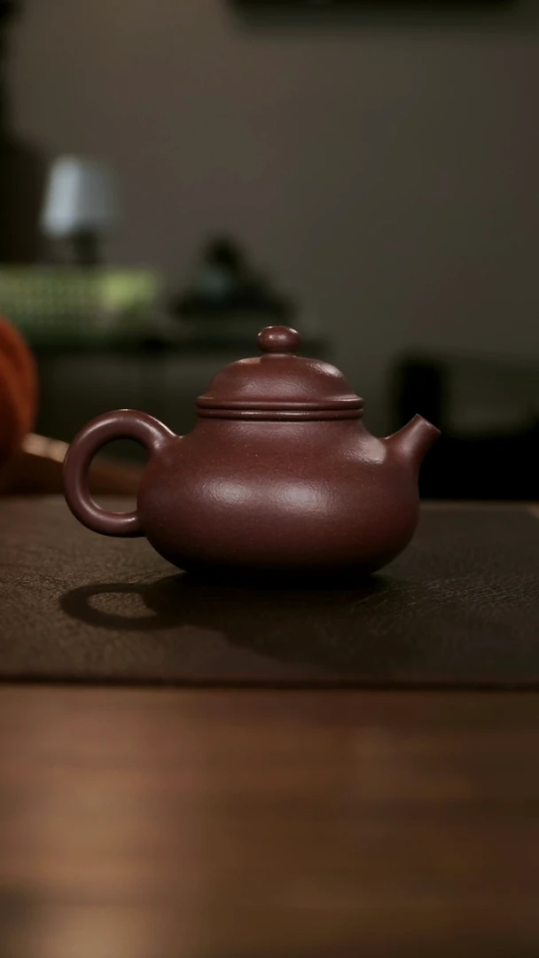 茶壶紫砂金**长容天紫泥150cc