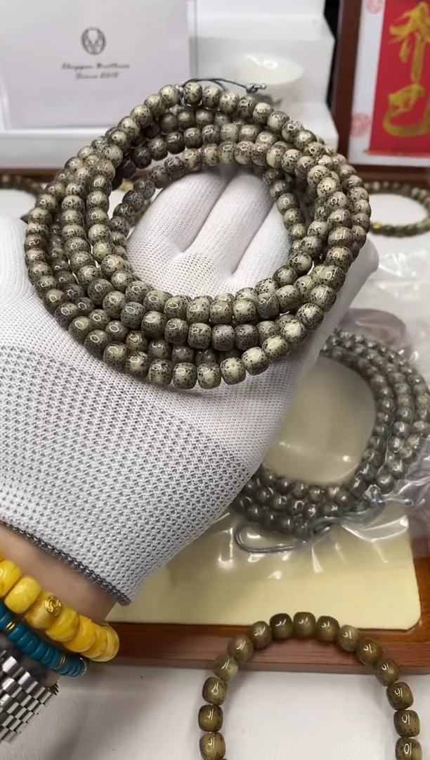 星月菩提手串136 糯冰奶奶灰8*7mm108