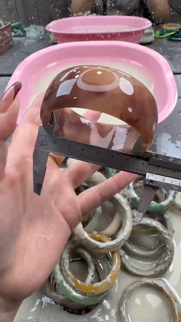 未镶嵌手镯石英质玉5 64