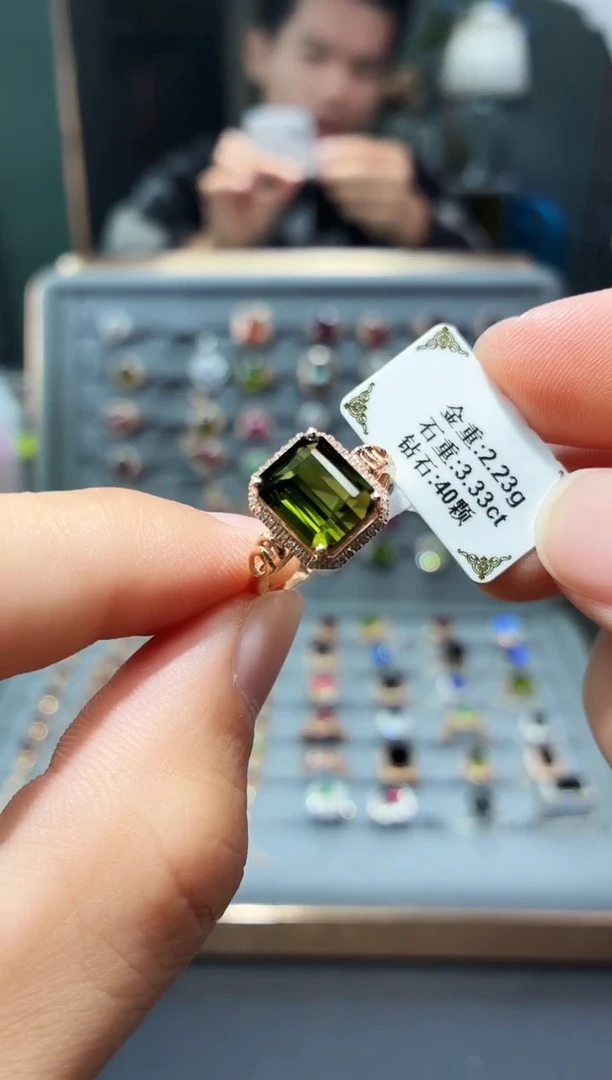 18K金镶嵌戒指碧玺3.33.