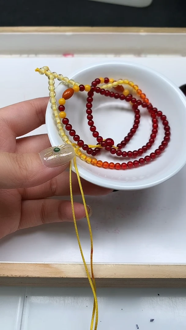 裸石琥珀未镶嵌D27 血 珀 渐变项链4mm1条9.9元