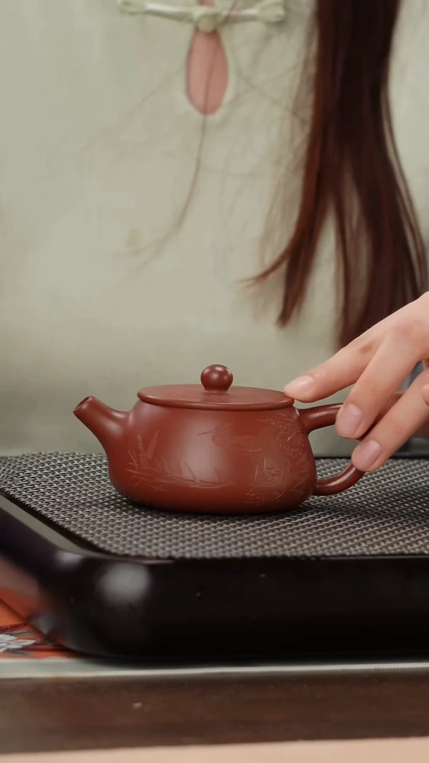 茶壶紫砂朱泥大红袍精工刻绘平盖石瓢180cc