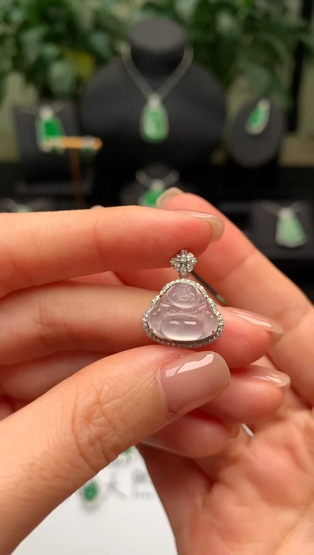 颈饰18K金镶嵌翡翠佛公