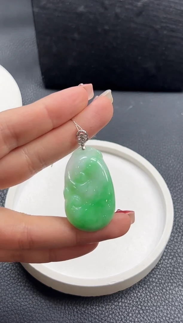 【闪购商品】翡翠颈饰18K金镶嵌如意