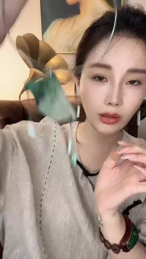 翡翠未镶嵌颈饰?****?翡翠B518