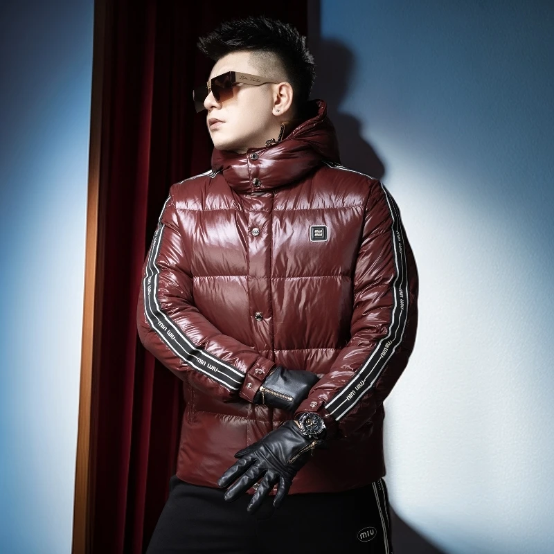 维斯克纳男士时尚棕红色连帽羽绒服冬季新款鸭绒潮牌加厚保暖外套