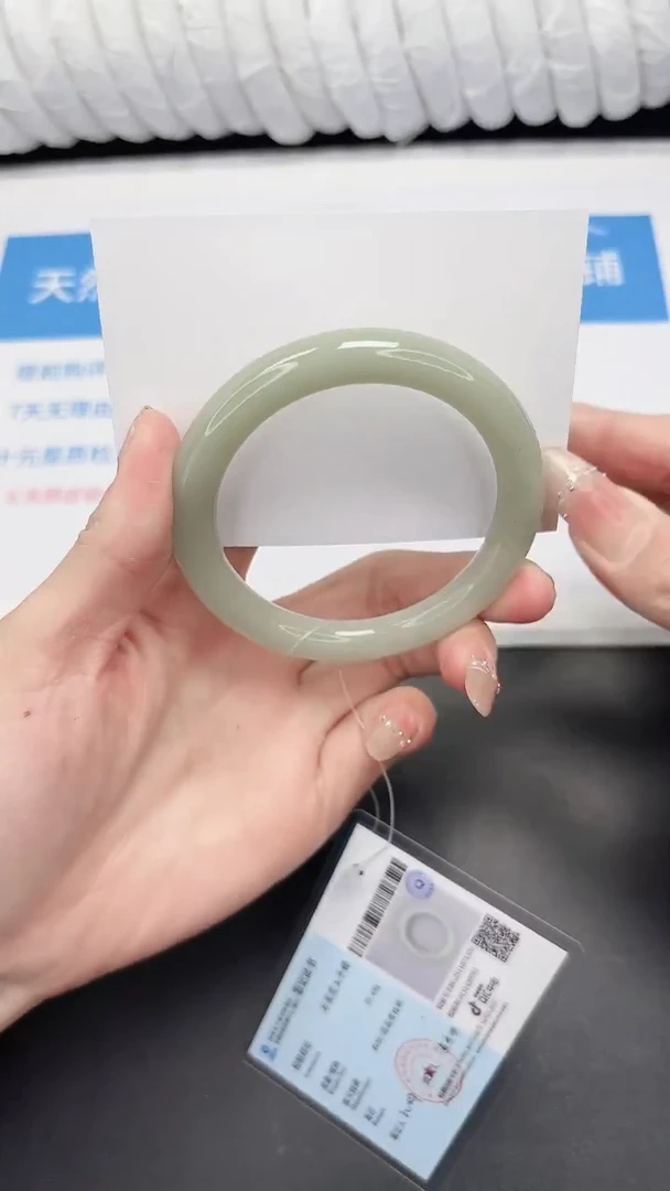 未镶嵌手镯石英质玉38-59.6DY