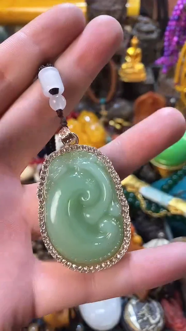 和田玉未镶嵌挂件玉--------（晓晓甄选）