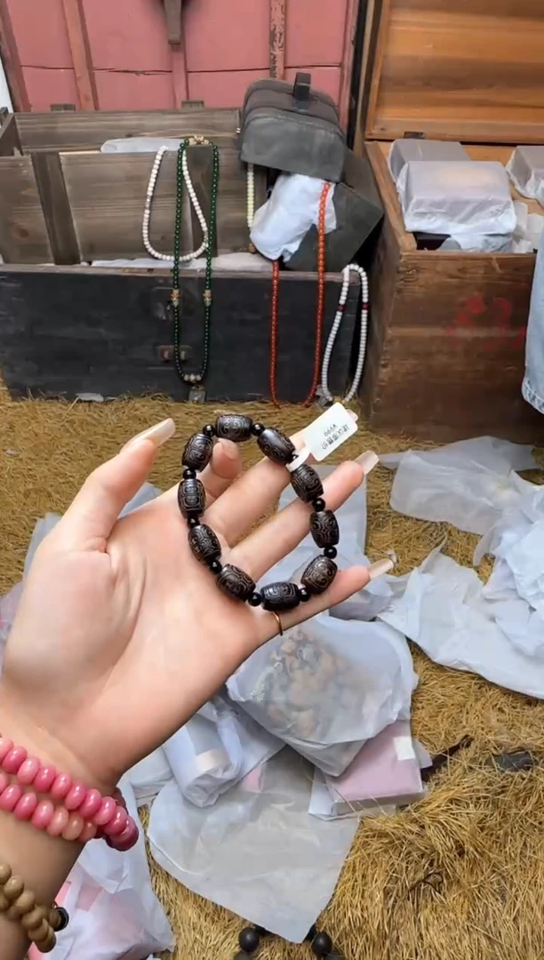 精美手串（无礼盒）