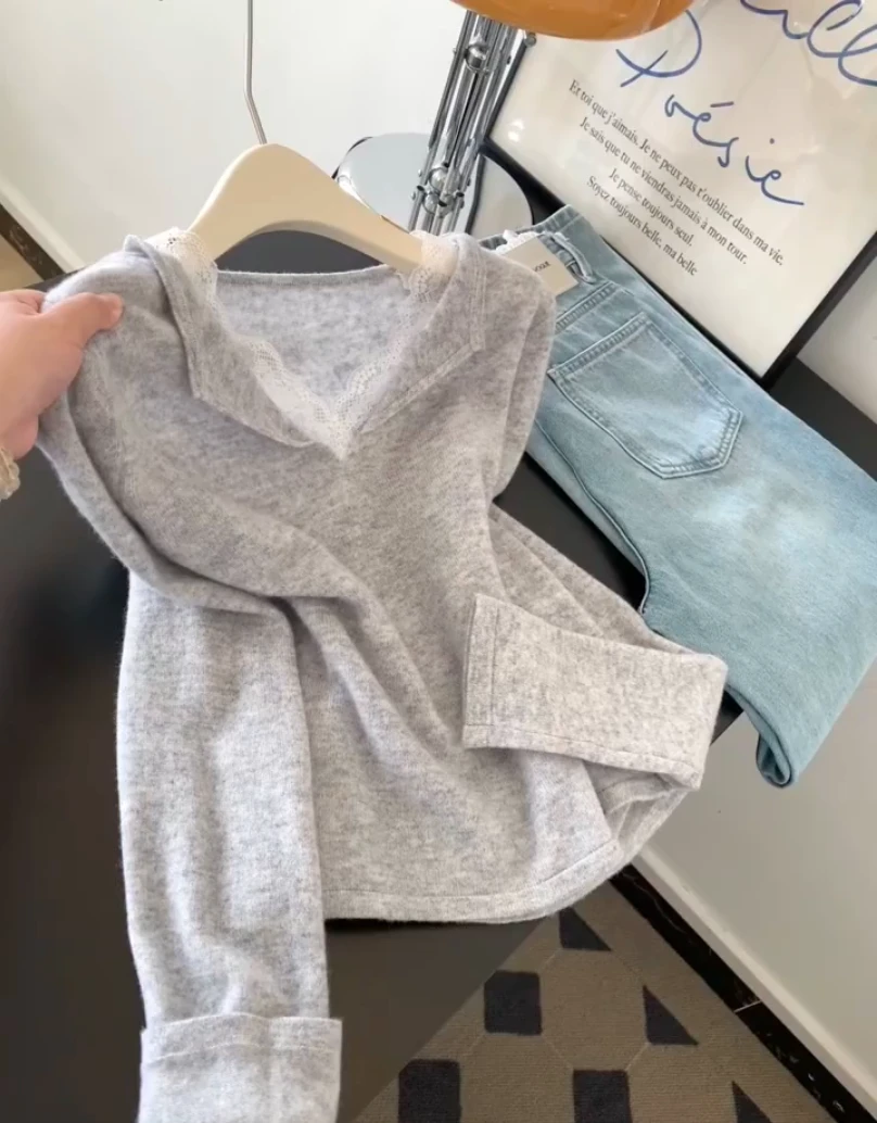 2025初秋季大码新款绝美喇叭袖打底别致上衣女法式蕾丝拼接针织衫