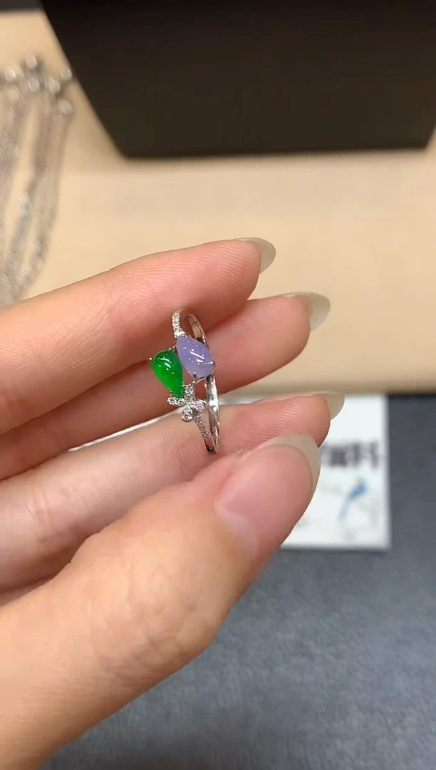 18K金镶嵌戒指翡翠2【无服务费