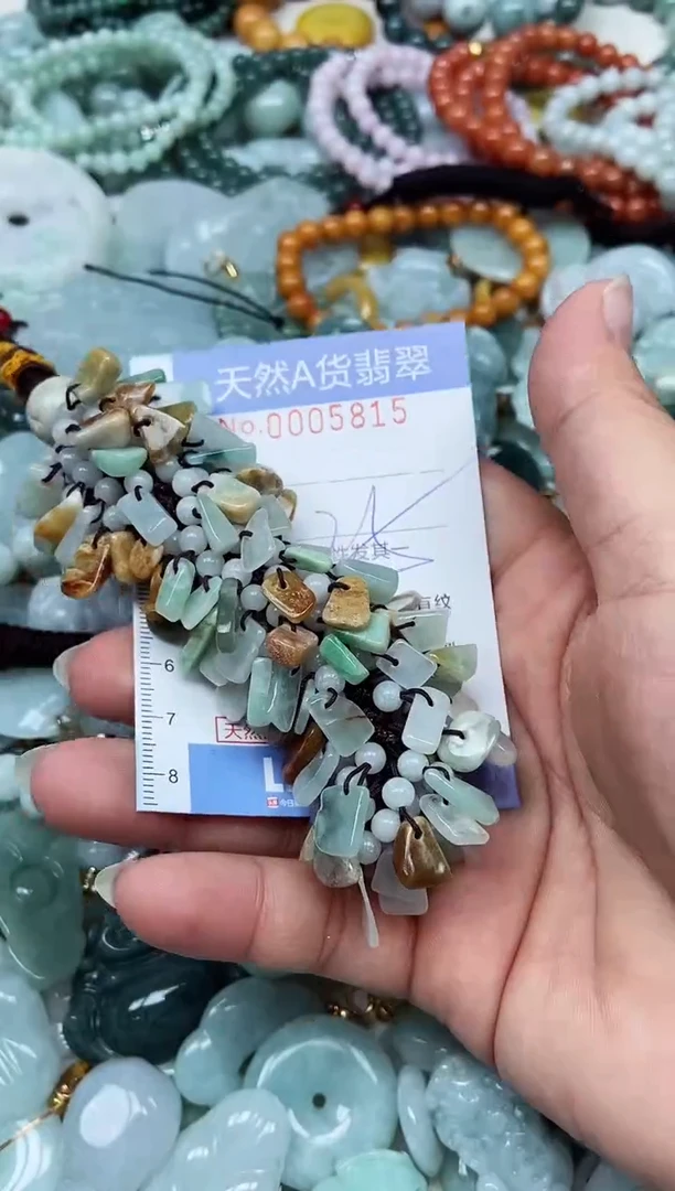 翡翠未镶嵌吊坠(不含链)翡翠