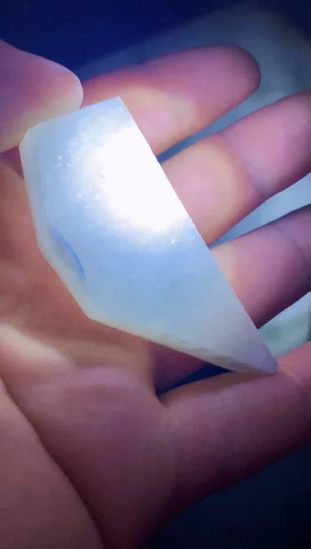 【闪购商品】定制翡翠未镶嵌多样性随机发其一