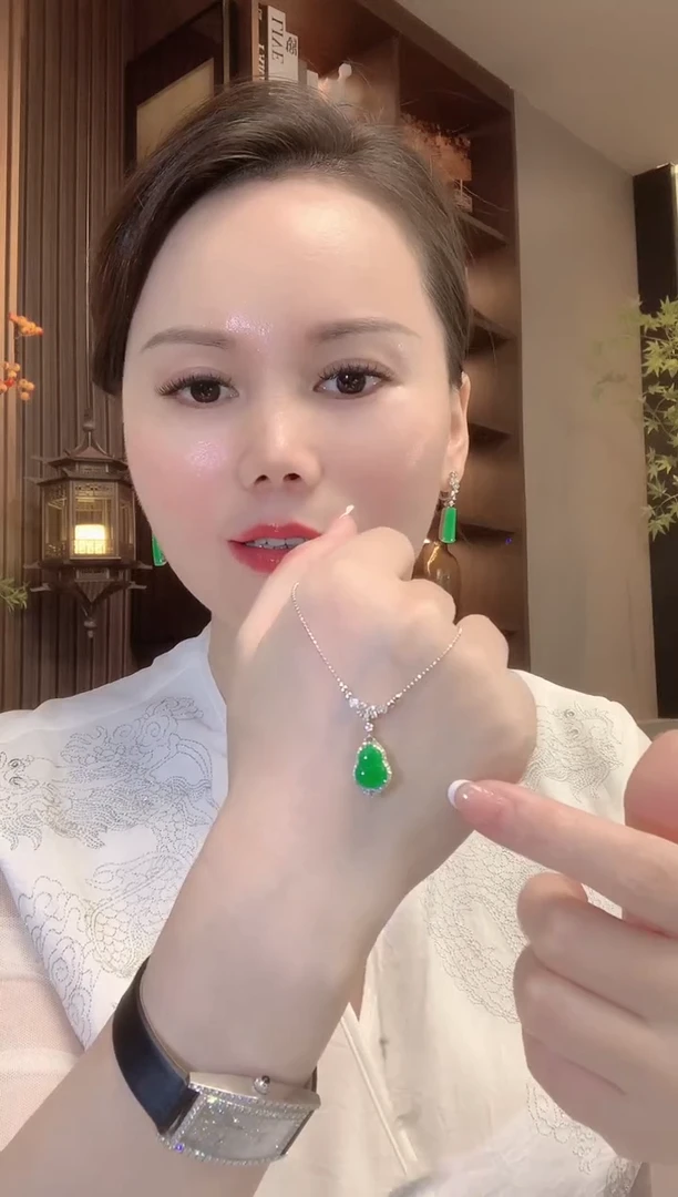 套链18K金镶嵌翡翠C33
