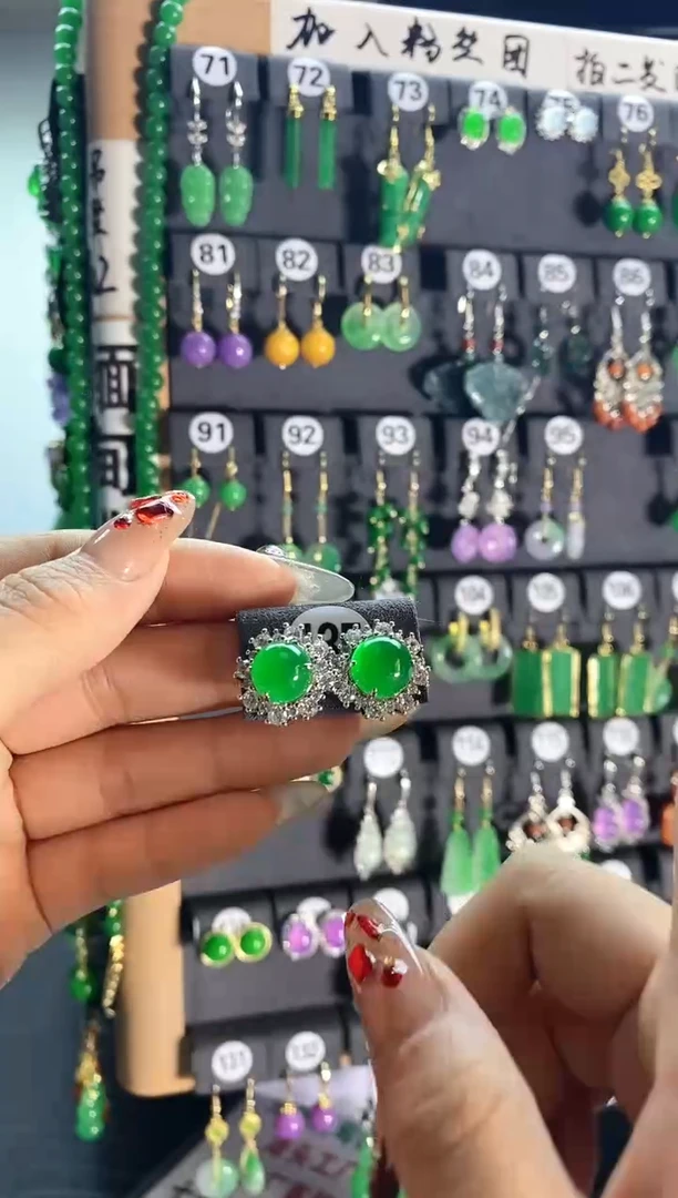 【闪购商品】翡翠耳饰银S925镶嵌135..