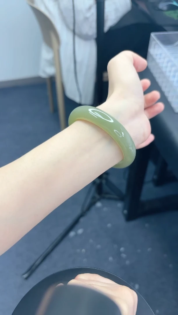 未镶嵌手镯石英质玉98-58.6