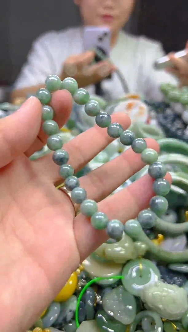 翡翠未镶嵌颈饰7mm/V/翡翠A货,一件也是批发价