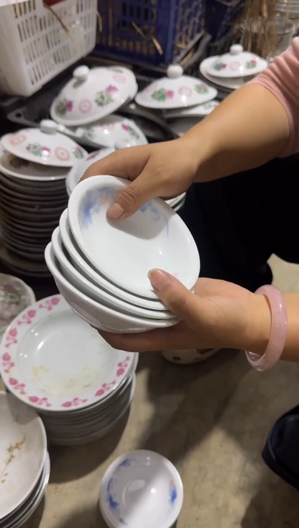 摆件四只葡萄碟11.6厘米微瑕请慎拍