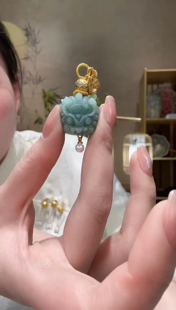 【闪购商品】翡翠颈饰未镶嵌吊坠