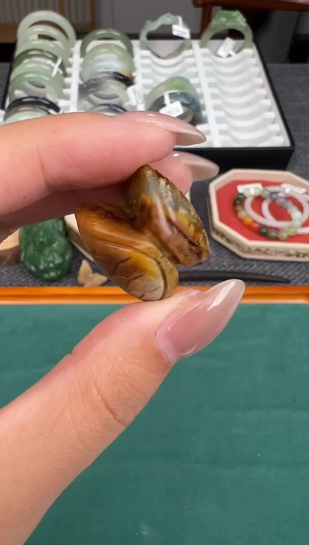 和田玉未镶嵌颈饰YB