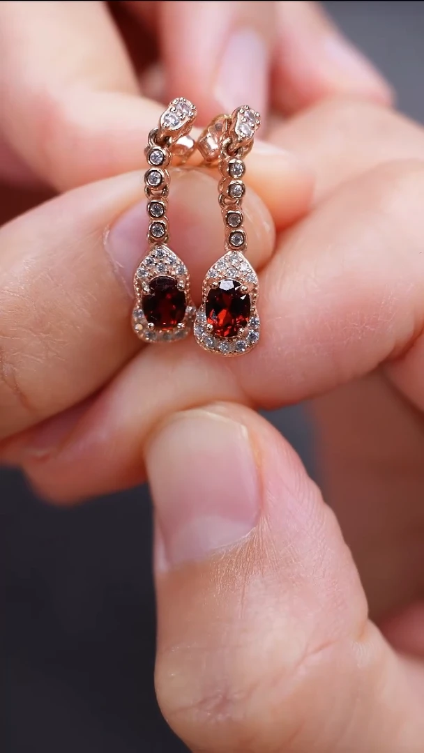 石榴石耳饰银S925镶嵌耳饰