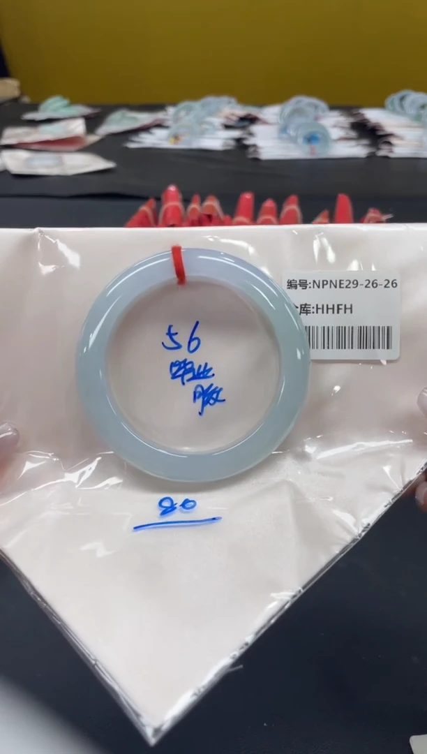 未镶嵌手镯翡翠翡翠手镯