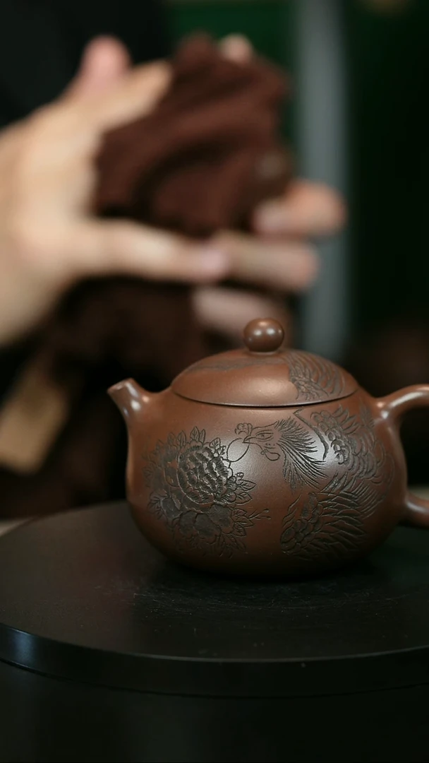 茶壶紫砂用****0H2320陈春芬底槽青刻绘西施