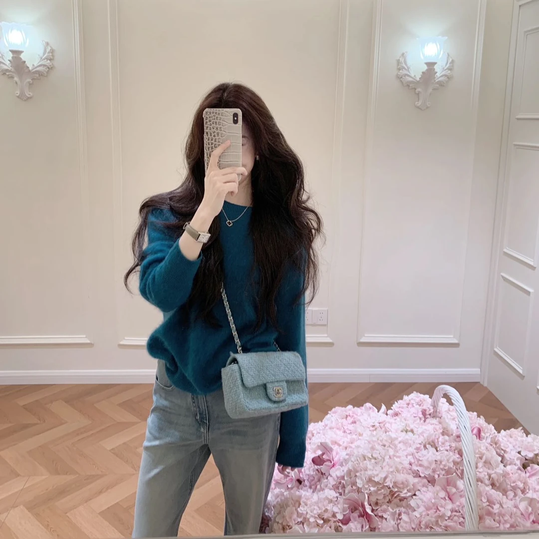 秋季新款气质显瘦设计感圆领韩系针织上衣女休闲百搭长裤两件套