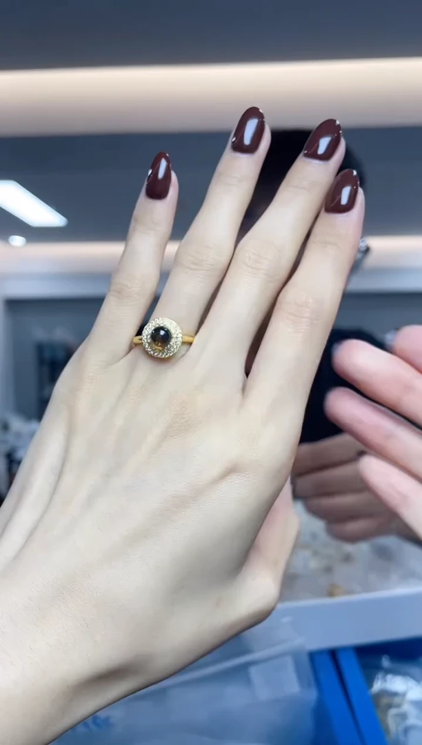 未镶嵌颈饰蓝珀（多样性发一件）