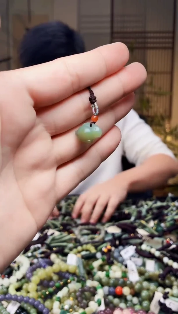 颈饰未镶嵌和田玉多样性发货，拍一发一