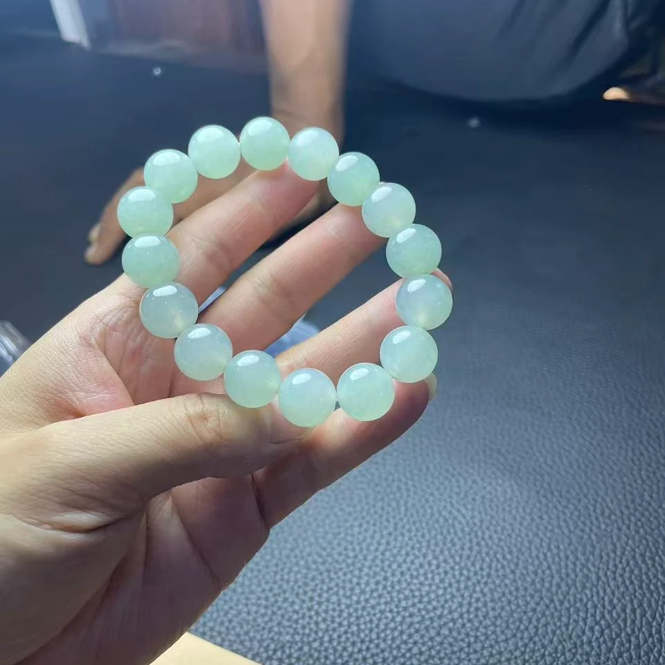 缅甸天然A货翡翠糯冰淡晴底手串