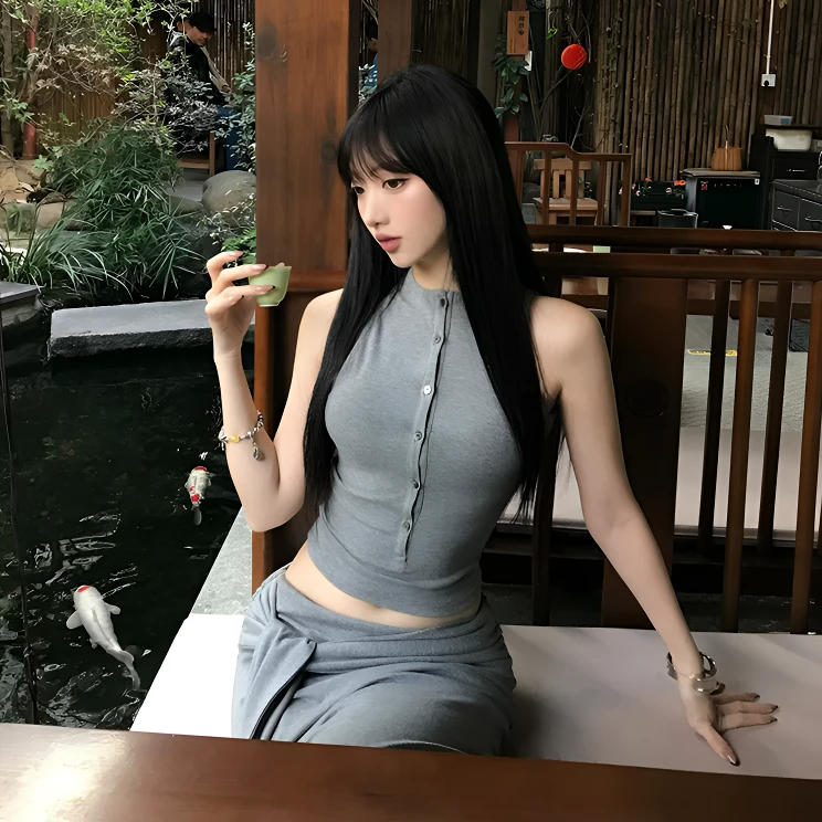 韩系辣妹风灰色无袖上衣半裙套装夏季新款度假出游修身绑带两件套