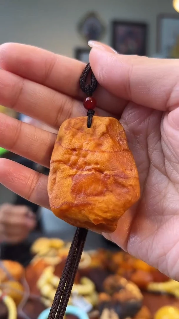 琥珀颈饰未镶嵌吊坠