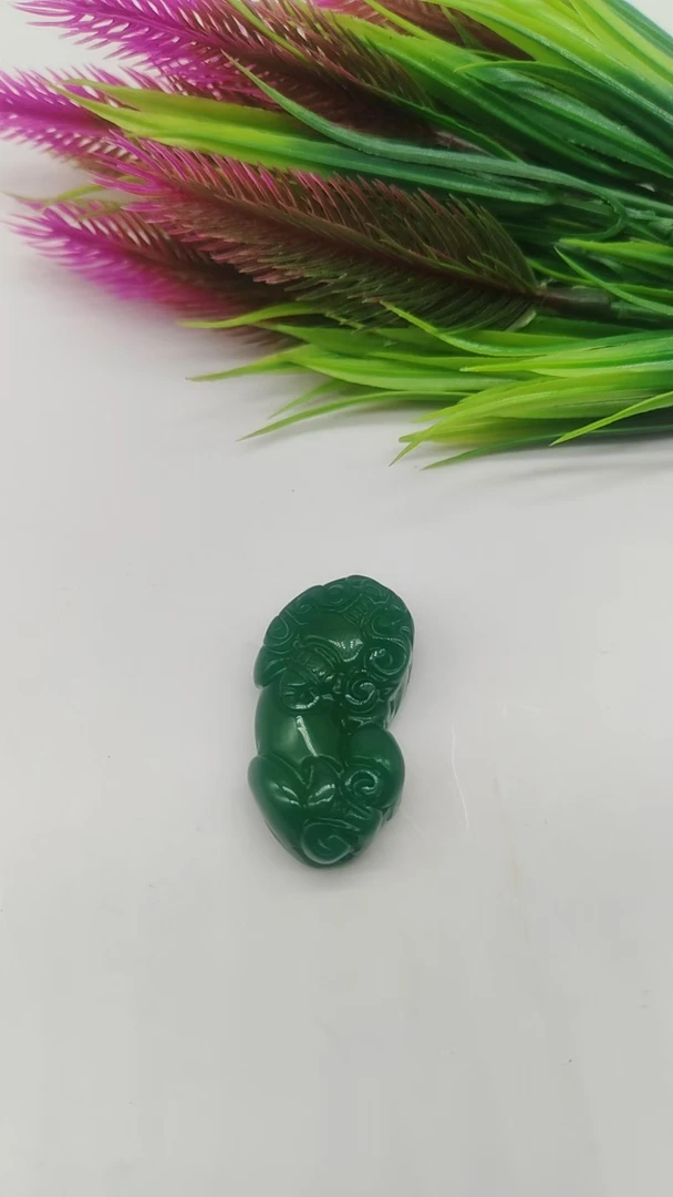 玛瑙玉髓貔貅吞金吊坠多样性发货拍一发一