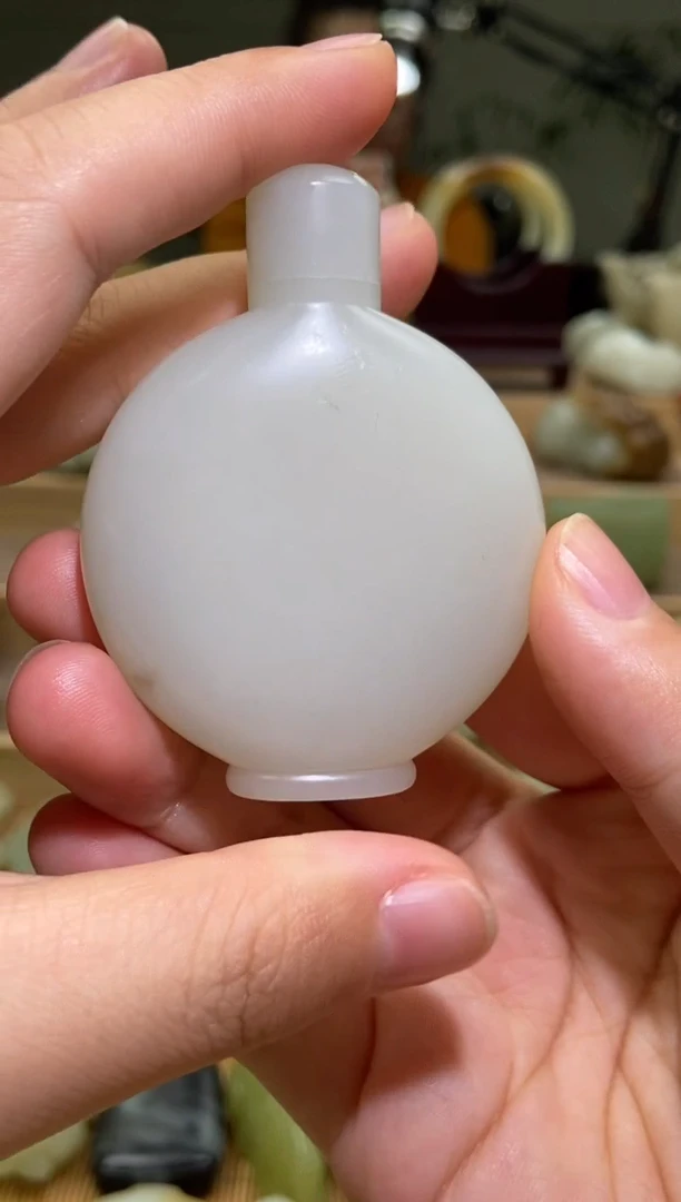 未镶嵌和田玉挂件新疆和田玉鼻烟壶手把件 带皮