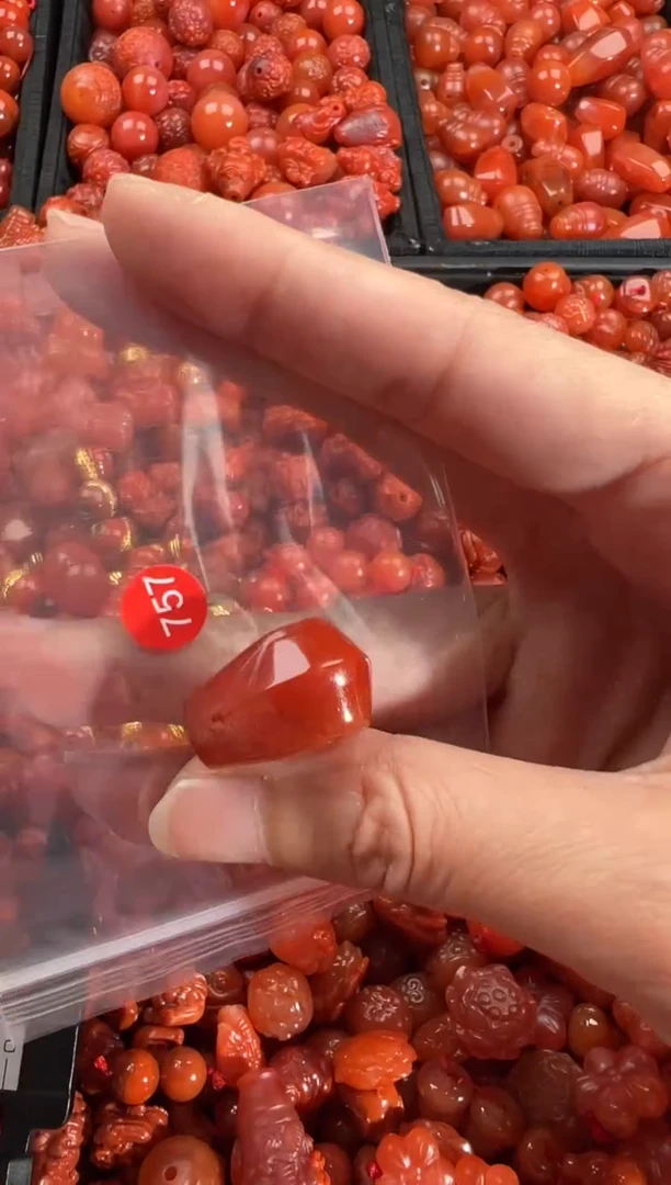 【闪购商品】南红玛瑙颈饰未镶嵌1