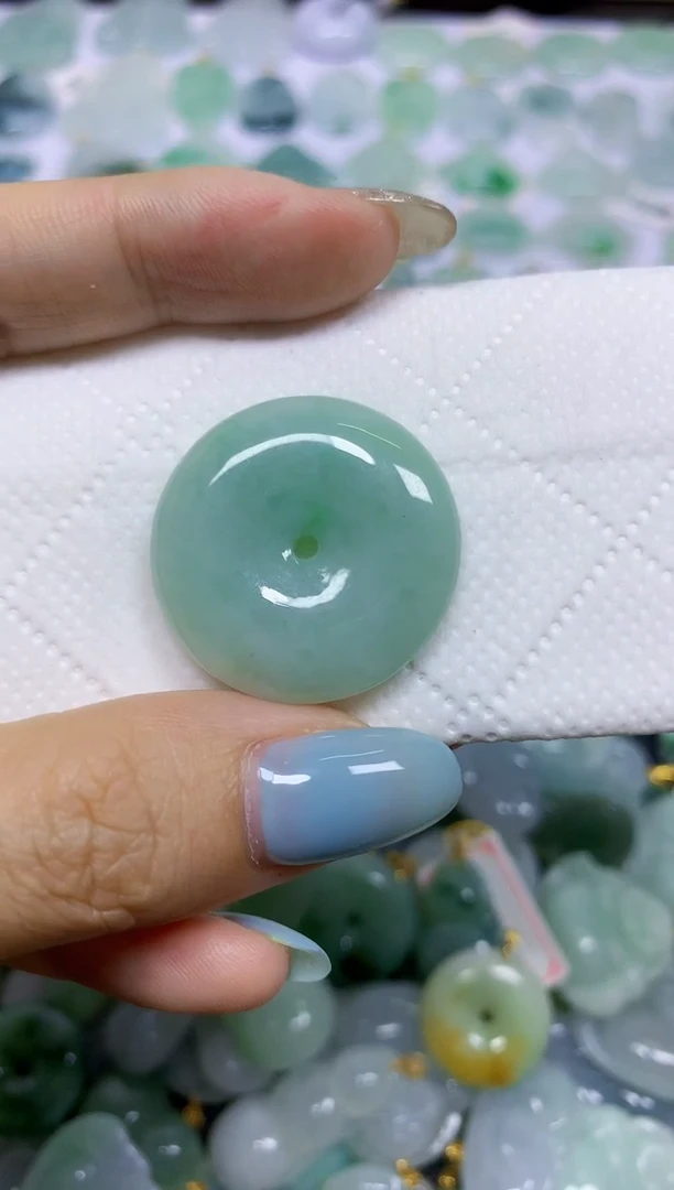 翡翠未镶嵌颈饰天然翡翠A货