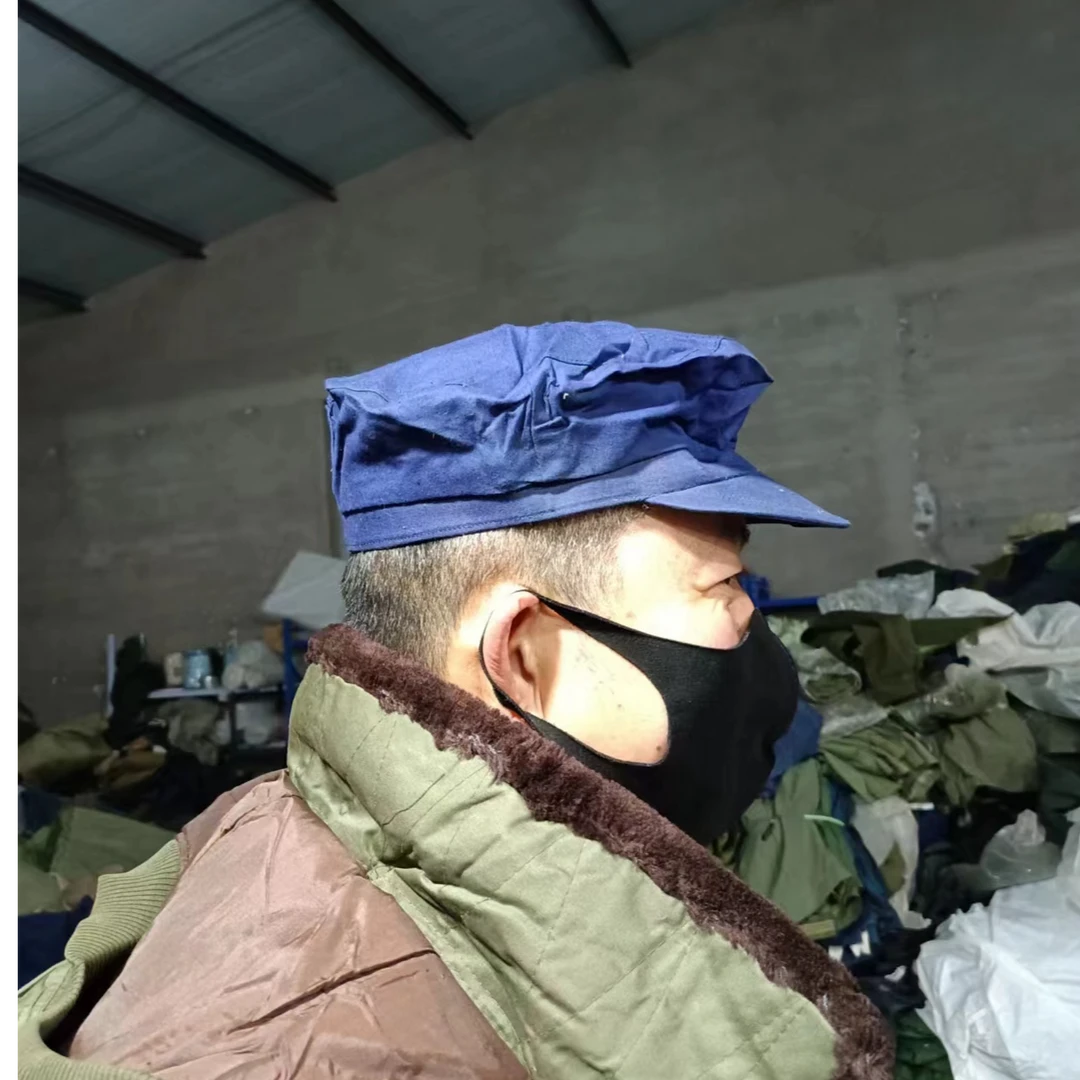 70.80年代老库存蓝色帽子