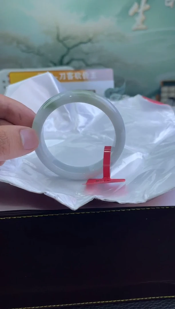 翡翠手镯未镶嵌10翡翠手镯