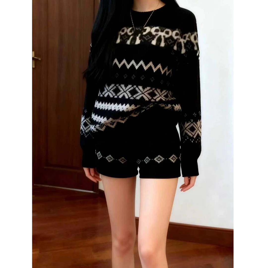 韩系慵懒chic套装松弛感复古费尔岛针织上衣休闲短裤两件套2025冬