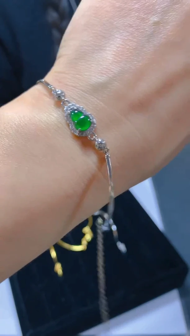 未镶嵌手链翡翠多样性发一