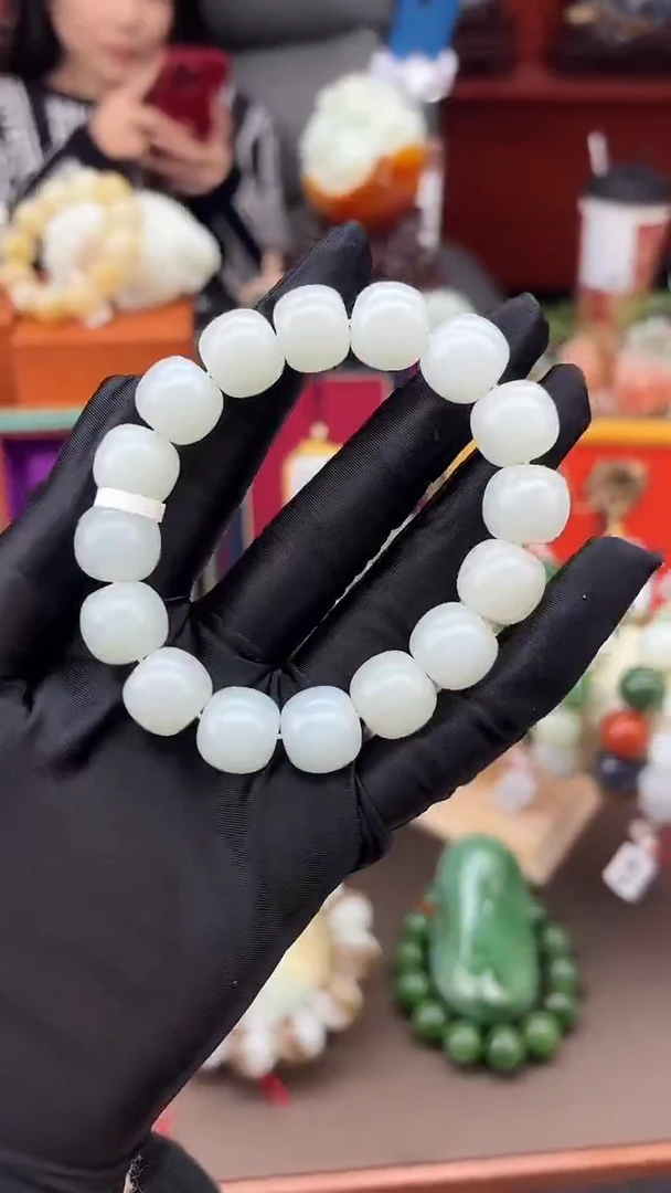 未镶嵌手串和田玉董小姐推荐 多样性发货 拍一发一hs14